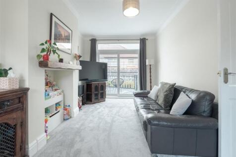 14 Longlands Avenue (5 of 19).jpg