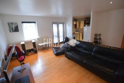 LOUNGE-KITCHEN