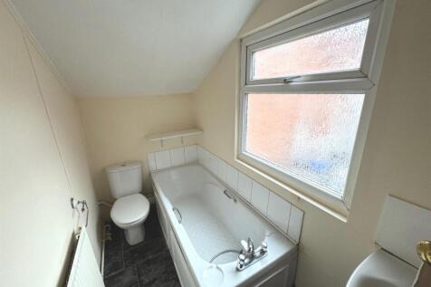 9bath3.jpg