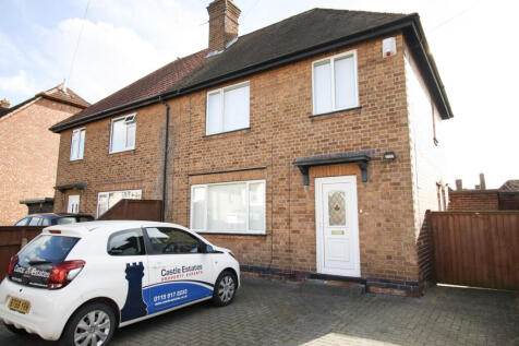 3 bedroom Semi Detached for rent