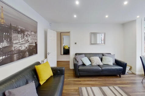 estcourt-terrace-living-room