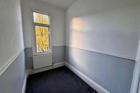 2nd bedroom.jpg