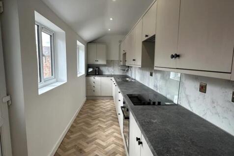 All Ensuites // Arboretum View // 5 Bed // August 2027 photo 4