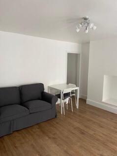 BF, 23 Southleigh Rd