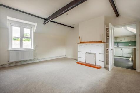 Smallholding with 3.41 acres and 2 bedroom flat for rent in Grayshott Road, Headley Down, Bordon, Hampshire GU35 photo 4