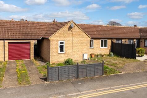 72 Spencer Street, Burton Latimer-1.jpg
