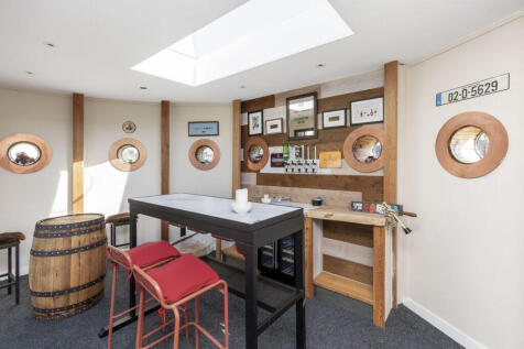 5 bed, 5 bath Detached in Edinburgh - Photo 38