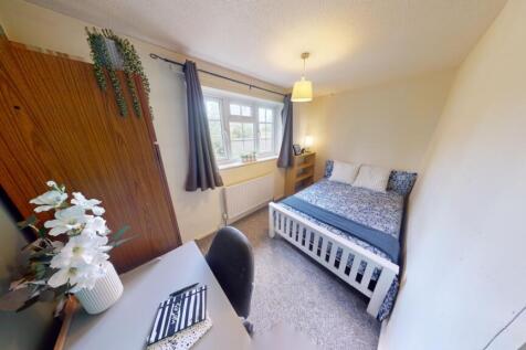 10 Clinton Court, Nottingham, NG1 4DS photo 3