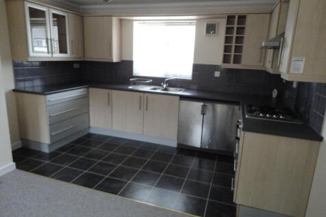 Gretton Road, Weldon, Corby, NN17 3HY photo 3