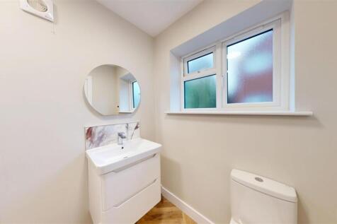 Drawwell Street 25 bathroom