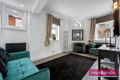 Flat 21A, The Grangeway N21 2HD-4.jpg