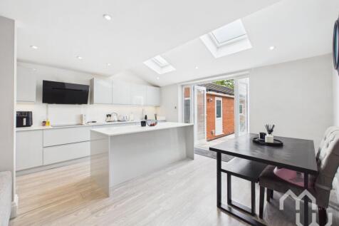 Open plan kitchen/diner