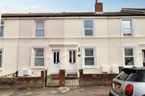 2 Bedroom Terraced in TN4 0EZ
