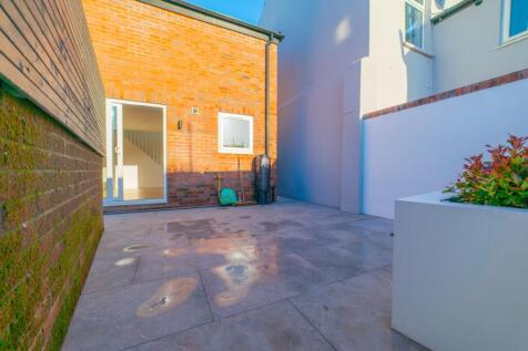 Award-winning Media team on EVERY Listing_5