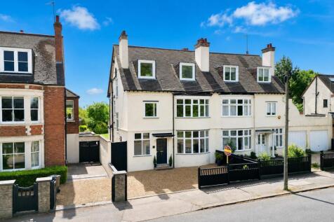 Abington Park Crescent