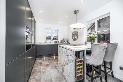 Breakfasting Kitchen