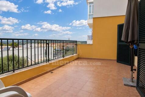 First floor with terrace and pool in Mahón