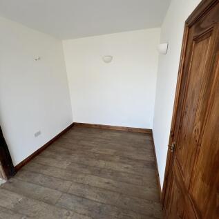 Retail Property (high street) to rent Image 7