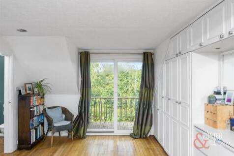 Redhill Drive 21-028.jpg