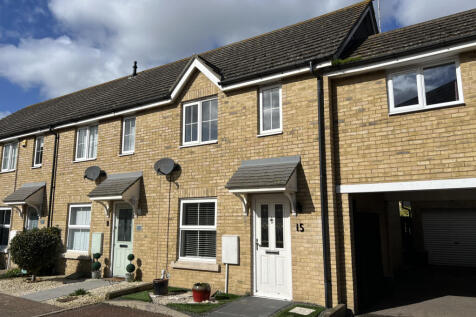 Terraced house to rent Valens Close, Colchester C