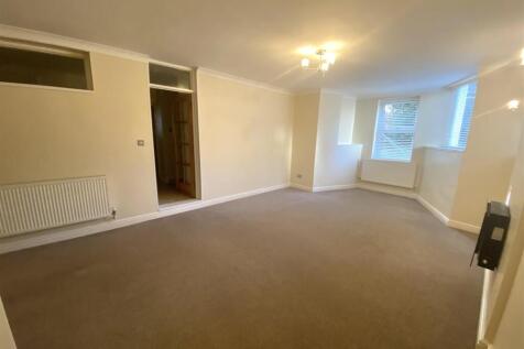 32 Cleveland Road, TORQUAY, Devon TQ2 5BE photo 3