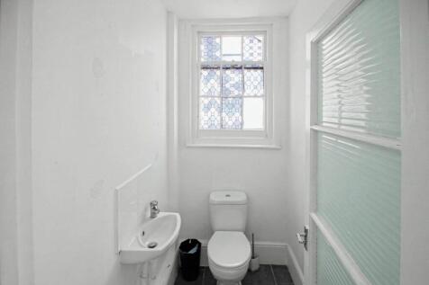 Seaside Road - Bathroom