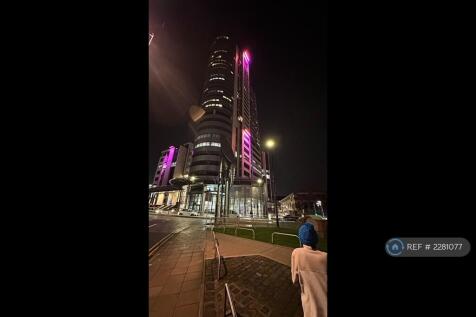 Bridgewater Place, Leeds, LS11 photo 3