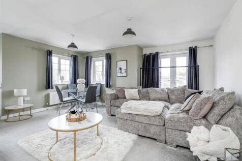 63 New Meadow Close_7.jpg