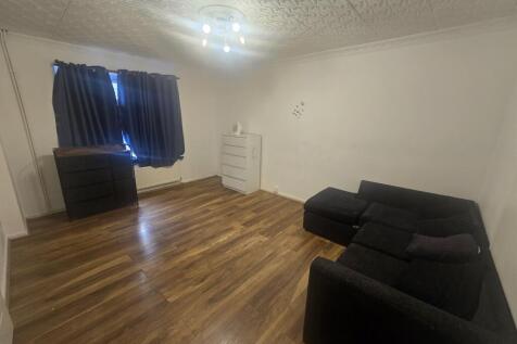 3-bed terraced on Tindal Street, Lambeth, London, £2,595/mo