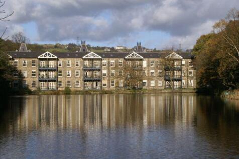 Rear Aspect - Lakeside