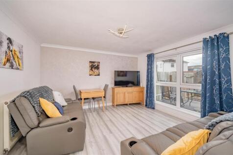 81 Balbeggie Street Dundee-3.jpg