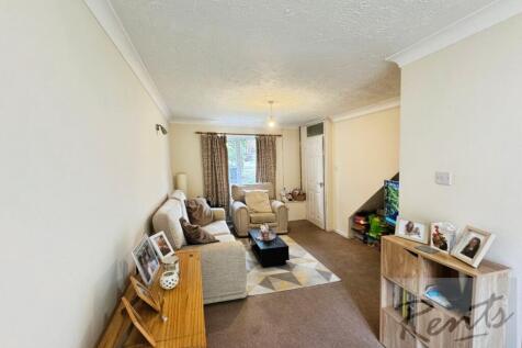Yew Tree Rise, Pinewood, Ipswich, IP8 photo 3