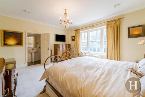 4 bed, 4 bath Detached in Birmingham - Photo 31
