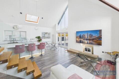 Kitchen/ Living