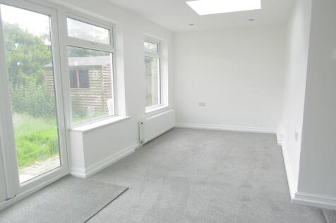 Upper Fourth Avenue, Frinton-on-Sea photo 4