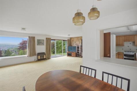 'L' Shaped Living Room