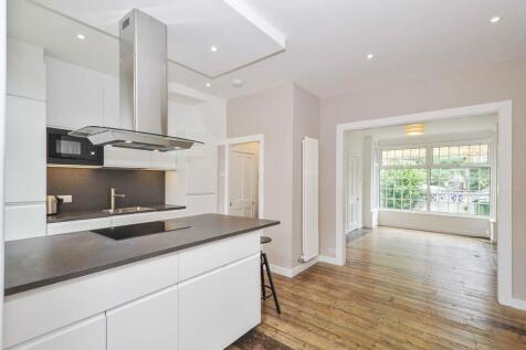 Crumpsall Street, London, SE2 photo 5