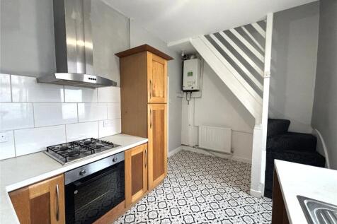 Fulham Street, Oldham, Greater Manchester, OL4 photo 3