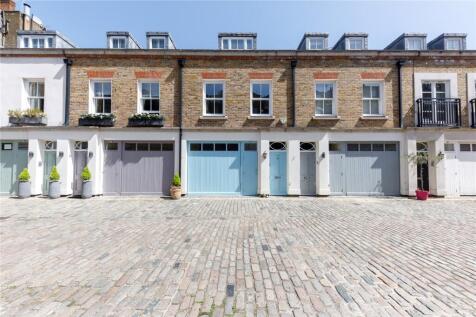 Charming Cobbled Mews