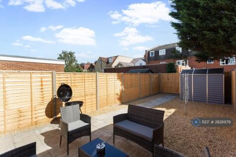 Beautiful Sunny Garden &amp; Shed &amp; Bbq