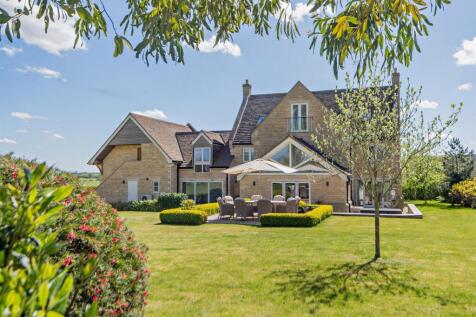 8640322-exterior45-8