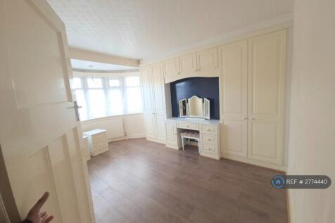 Upstairs Bedroom 2 - Double