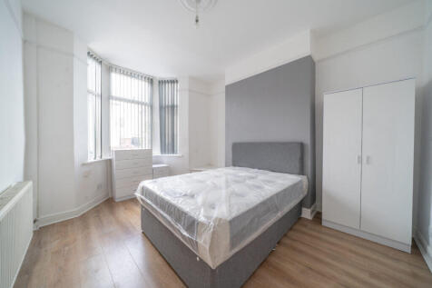 4-bed terraced on 18 Chester Road, Liverpool, L6 4DZ, United Kingdom, £1,000/mo