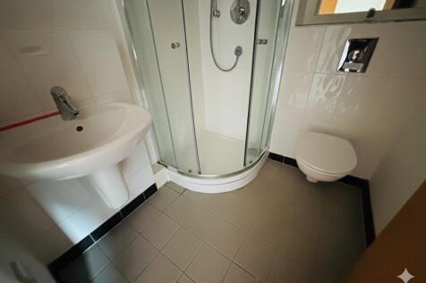 En-suite Shower Room / WC