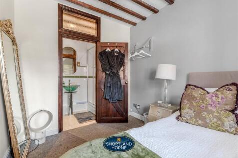 4 Wall Hill Crt Updated WM (14 of 32).jpg