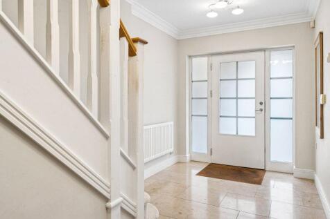 Quoitings Drive, Marlow, Buckinghamshire, SL7 photo 4