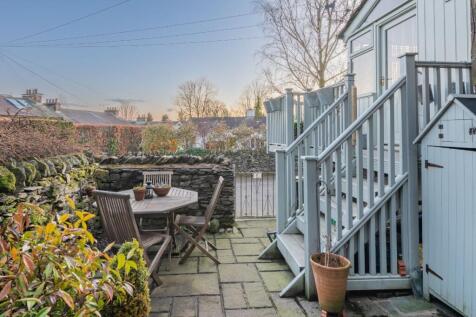 Rear Patio Area