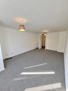 Oldbrook Boulevard, Oldbrook, Milton Keynes photo 4