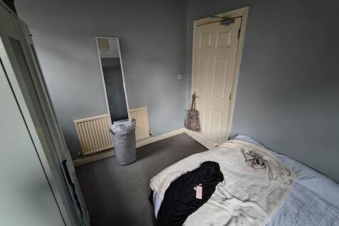 Mackintosh Place , Cathays, Cardiff  photo 4