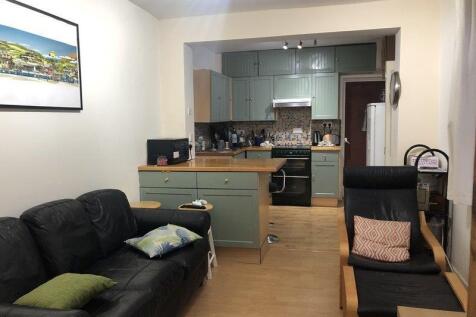 2 Bed Flat for Rent on Richard street